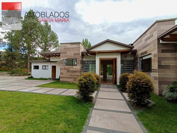 Incredible house in the forest for sale, close to medellin city. AS61405