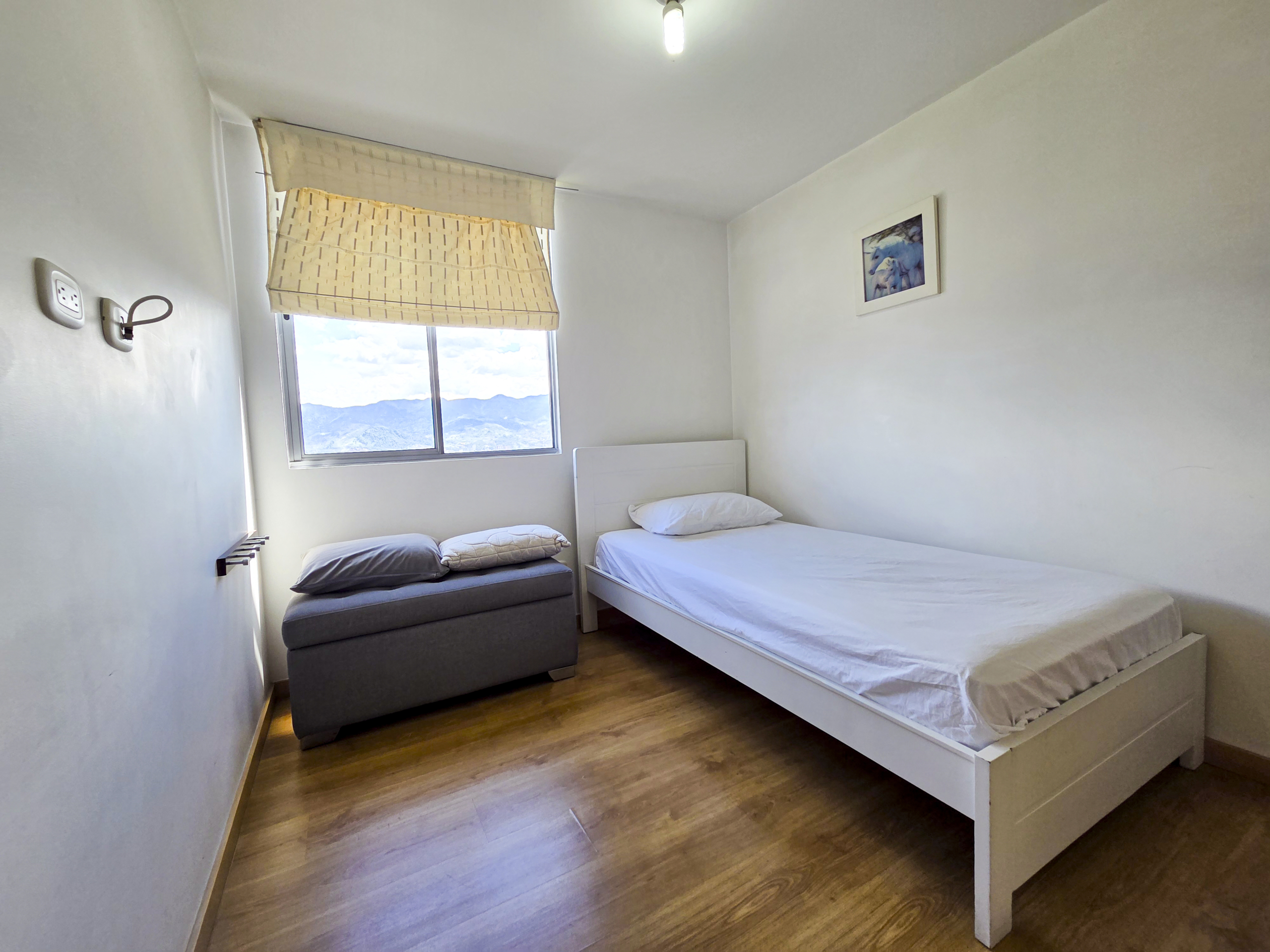 Furnished Apartment in Poblado, Loma del Indio. AS13128